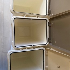 ゴミ箱3つ
の画像