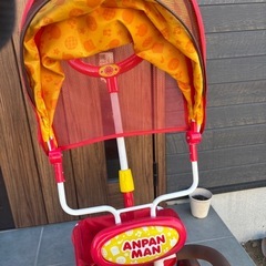 アンパンマン三輪車の画像