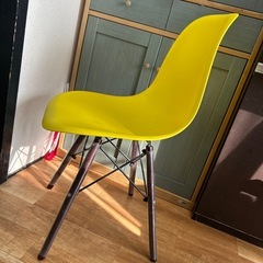 イス　2脚　（内1脚は破損あり）の画像