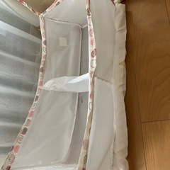 ベビーベッドの画像