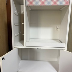 食器棚の画像