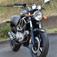 神奈川県内無料配送‼️その地格安配送‼️2003年式 ホンダ VTR250の画像