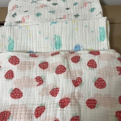 抱っこ布団＆おくるみ＆バスタオルセットの画像