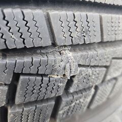 スタッドレスタイヤの画像