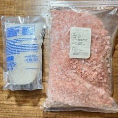 SOLD！早いもの勝ち！現地で購入の死海のバスソルト！希望者に700gほどのピンクソルトおまけ！の画像