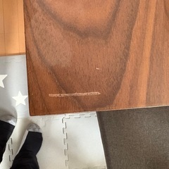 ダイニングテーブルと椅子の画像