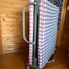 差し上げます⭐︎折りたたみパイプベッドの画像