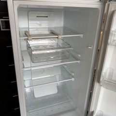 冷蔵庫2021年製の画像