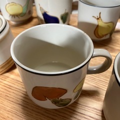 コップ、砂糖入れの画像