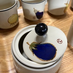 コップ、砂糖入れの画像