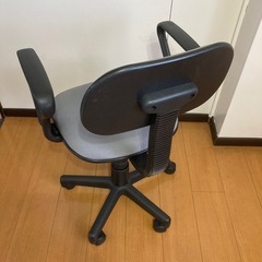 オフィスチェア
の画像