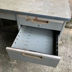 昭和の事務机　鍵なし2の画像