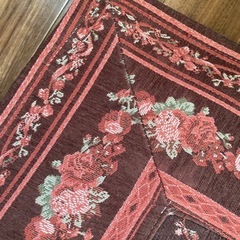 花柄カーペット　約182cm✖️182cmの画像