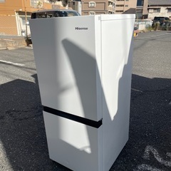 北九州市内配送無料　保証付き 冷蔵庫 ハイセンス  135L ボトムフリーザー 霜取り不要 2022年式 HR-D13E2Wの画像