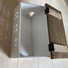 ケーブル収納ボックスの画像