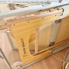 サロンベッド　施術ベッドの画像