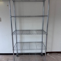 キャスター付きラックの画像