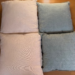 クッション4つの画像