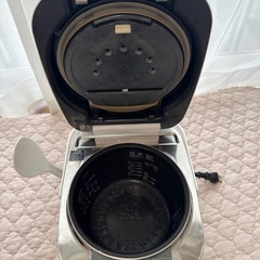 HITACHI 炊飯器の画像