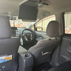 プリウスαの画像