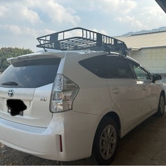 プリウスαの画像