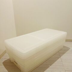 アイリスオーヤマ・ベッド下収納ケース半透明【4個セット】差し上げます。の画像