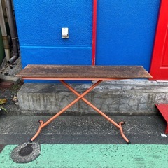 屋外用折りたたみテーブル
の画像