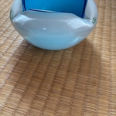 ガラス製は灰皿の画像