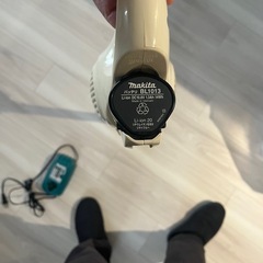 【充電器付き】makita 掃除機の画像