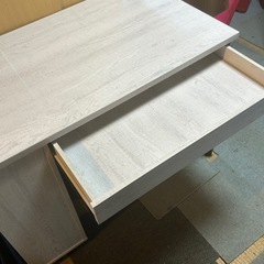 pcデスクテーブル　作業台の画像