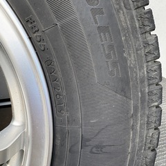 ハイエース　キャラバン　
スタッドレスの画像