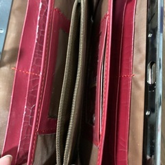 財布　赤の画像