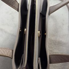 ショルダーバック　ピンクベージュの画像