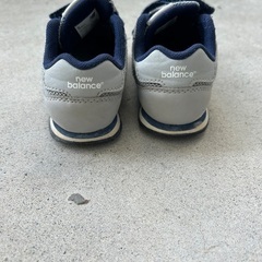 ニューバランス　子供用シューズの画像