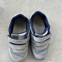 ニューバランス　子供用シューズの画像