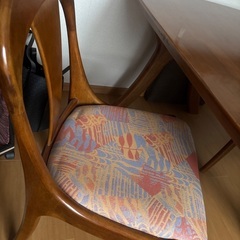 ダイニングテーブルの画像