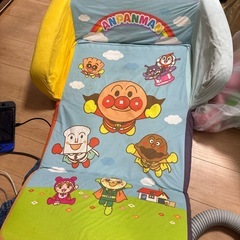 アンパンマンソファーの画像