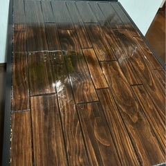 ダイニングテーブルの画像