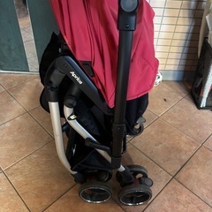 コンビ　ベビーカーの画像
