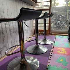 バー椅子三点セット
の画像