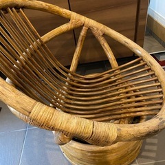 イス　ラタン調　回転式の画像