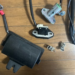 レクサスhsトランク部品の画像