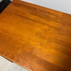 折りたたみ机の画像