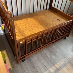 ディズニー　ベビーベッドの画像