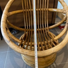 イス　ラタン調　回転式の画像