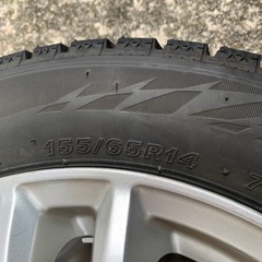 スタッドレスタイヤの画像