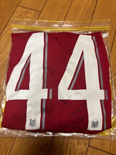 小野伸二さんの直筆サイン付きユニフォーム セール中