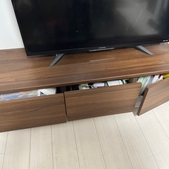 テレビボードの画像