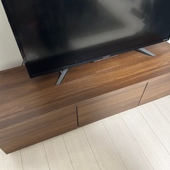 テレビボードの画像