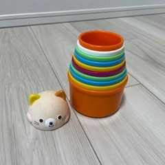 重ねて遊ぶおもちゃの画像